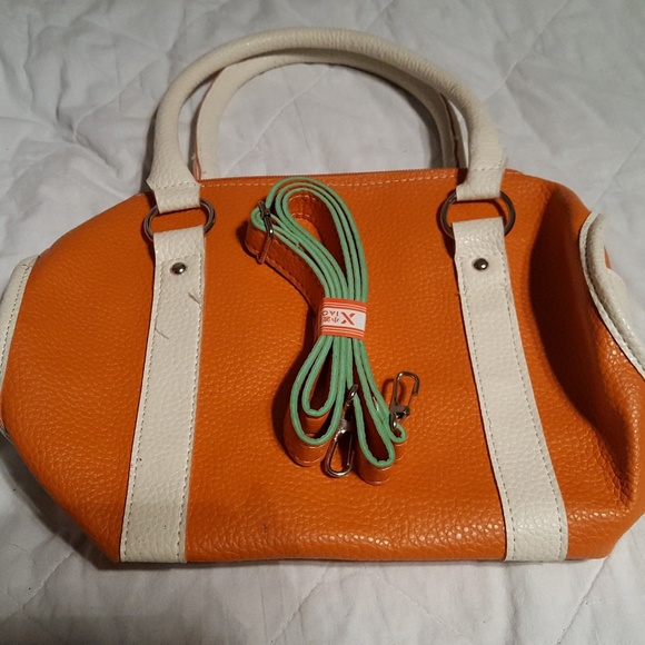 Handbag - Picture 4 of 4